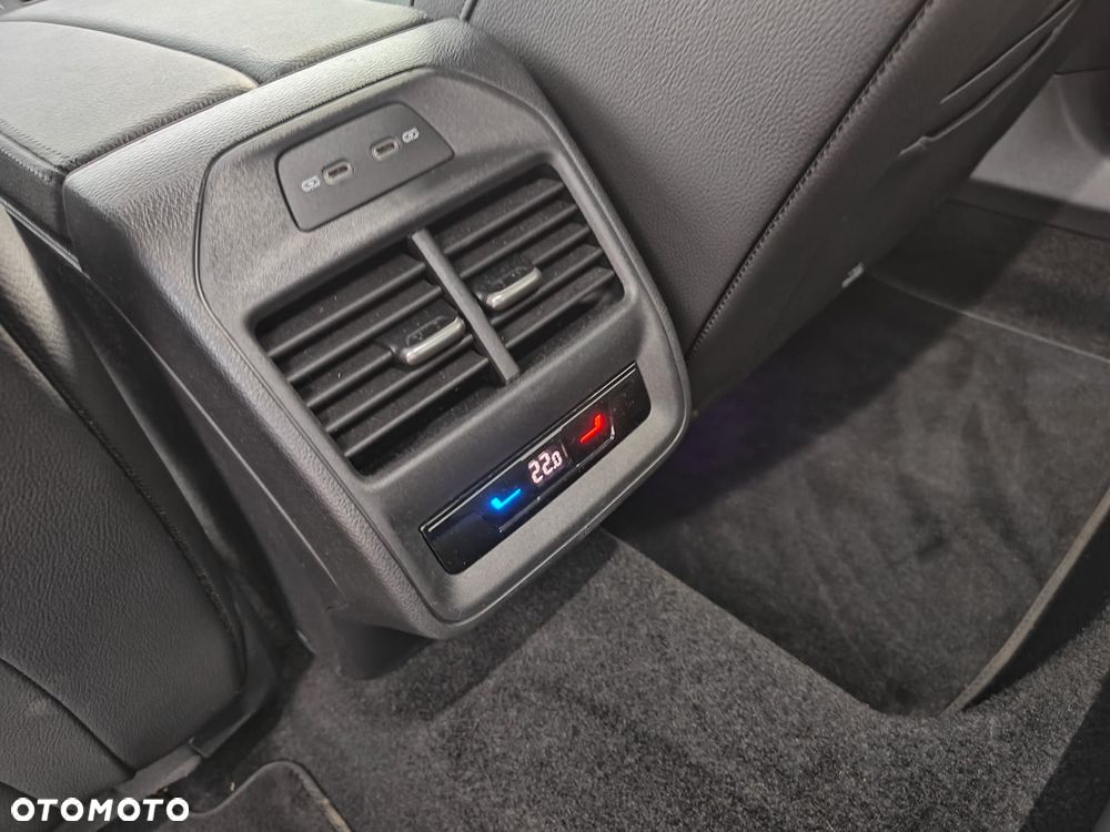 Skoda Superb 2.0 TDI SCR 4x4 Selection DSG - 21