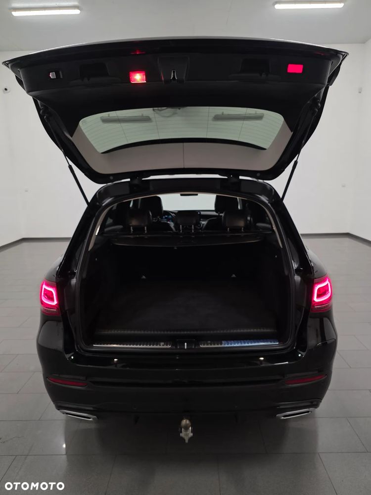 Mercedes-Benz GLC 300 d 4Matic 9G-TRONIC AMG Line Plus - 40