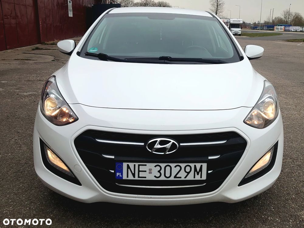 Hyundai i30 blue 1.6 GDI Passion - 10