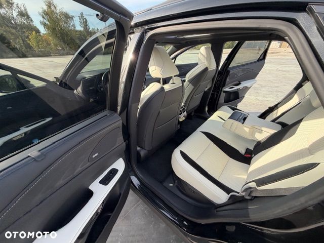 Lexus RX - 11