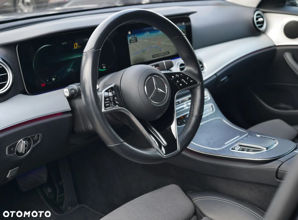 Mercedes-Benz Klasa E 300 de 9G-TRONIC Avantgarde - 18