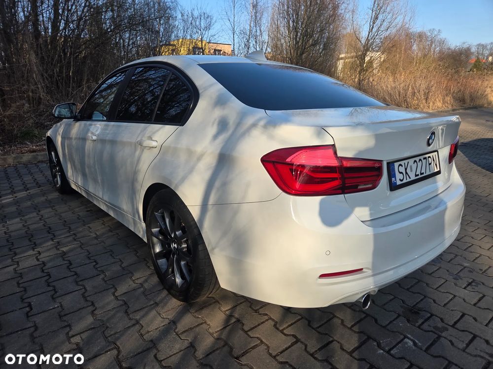 BMW Seria 3 318d Sport Line Shadow - 8