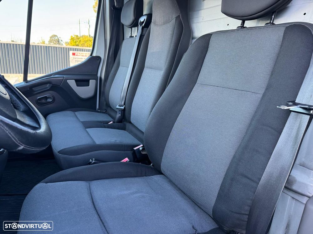 Renault MASTER III Van - 2