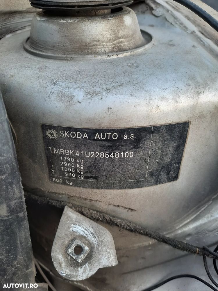 Dezmembrez Skoda Octavia 1, 1.6 Benzina 2001 - 9