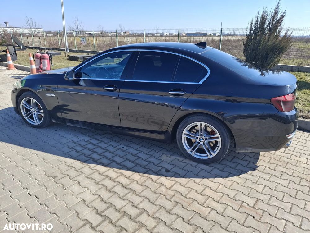 BMW Seria 5 525d Aut. Luxury Line - 1