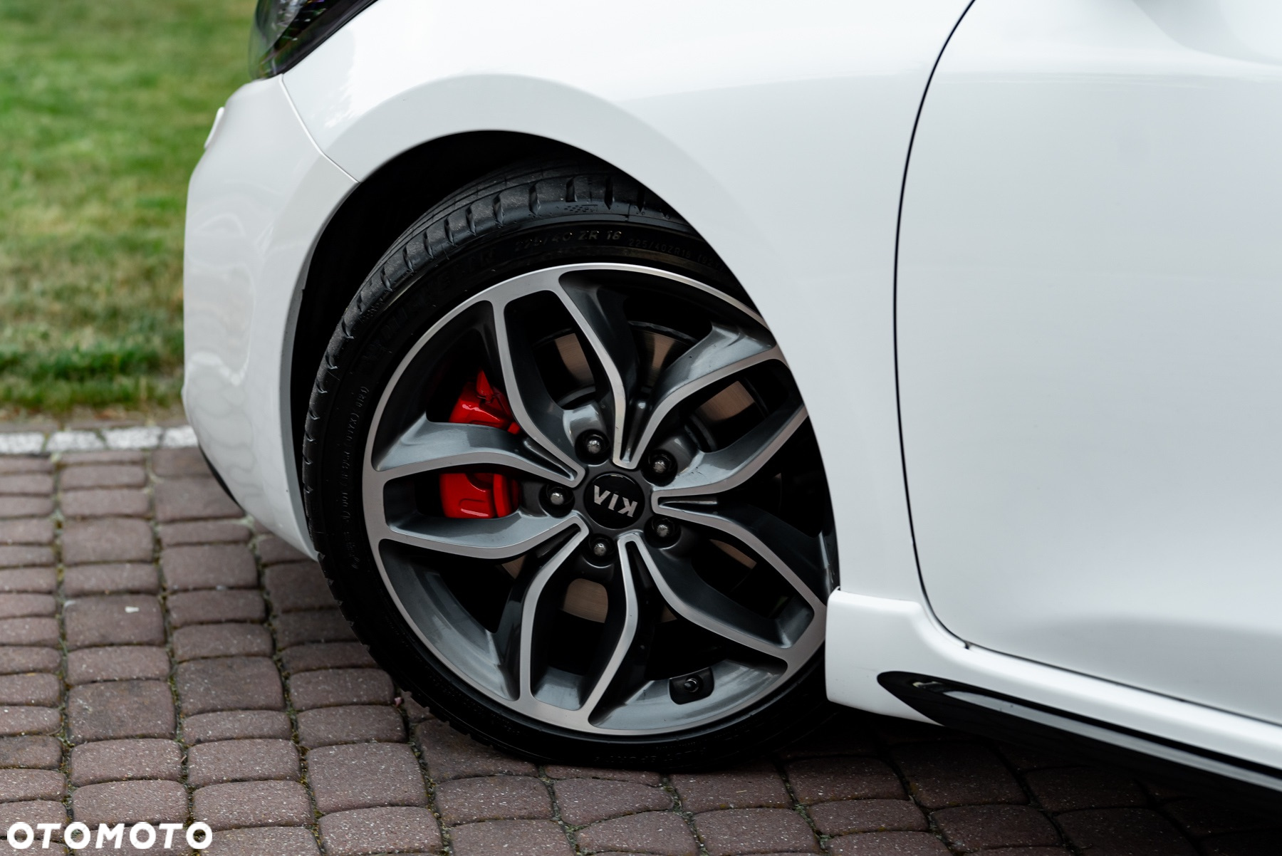Kia Ceed 1.6 T-GDI GT - 14