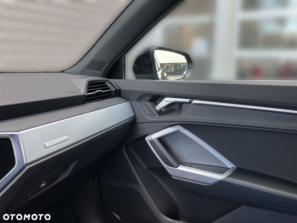 Audi Q3 Sportback - 34