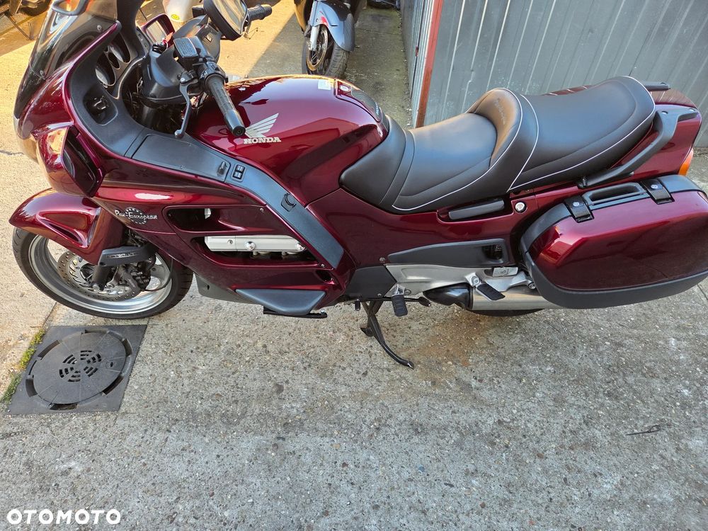Honda ST - 6