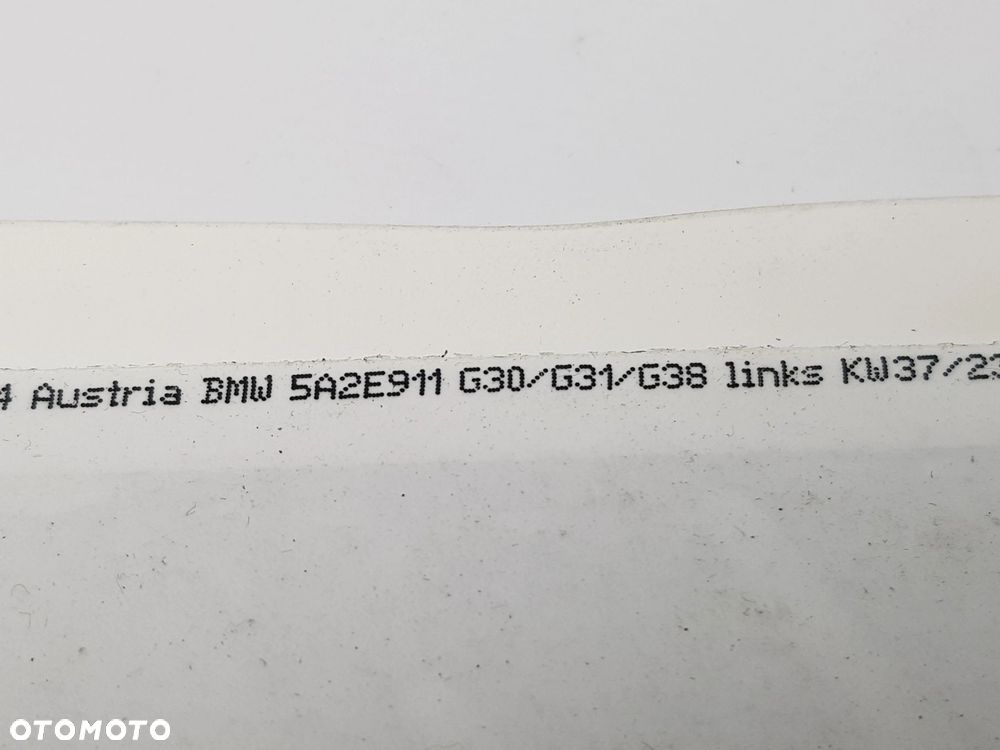 NOWY ORYGINALNY Emblemat Znaczek (electrified by i) BMW G30 G31 G38 5A2E911 - 5