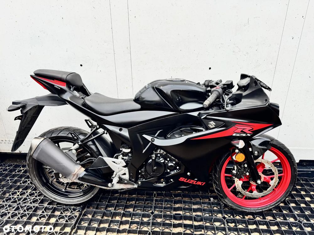 Suzuki GSX-R - 5