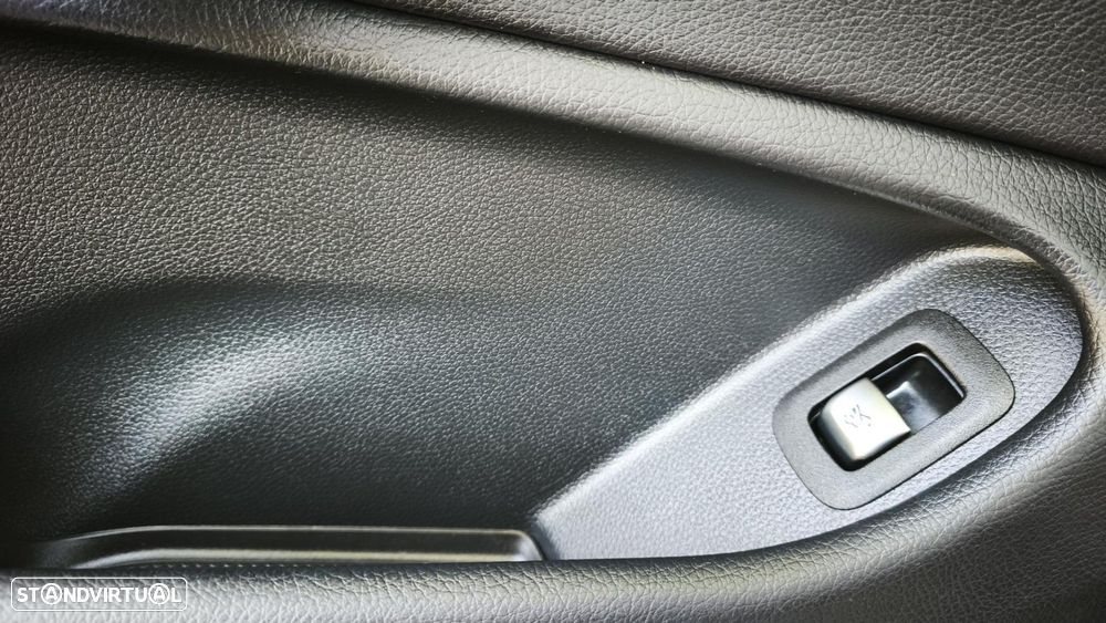 Mercedes-Benz C 200 AMG Line - 38