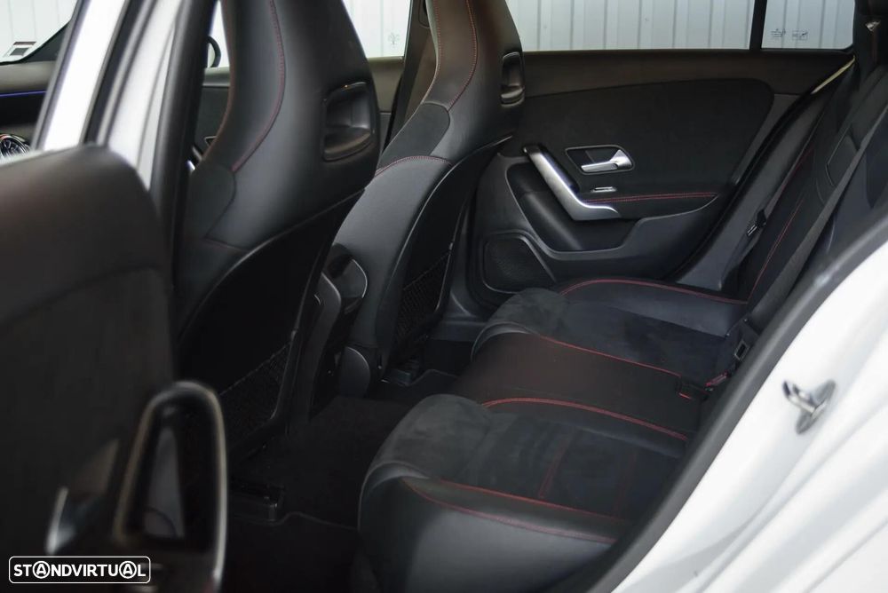 Mercedes-Benz A 180 d AMG Line - 27