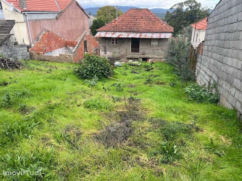 Moradia para reabilitar c/terreno em Aviúges/Viseu - Grande imagem: 5/11