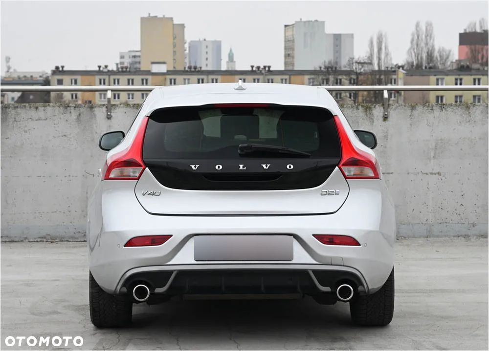 Volvo V40 D2 Geartronic RDesign - 18