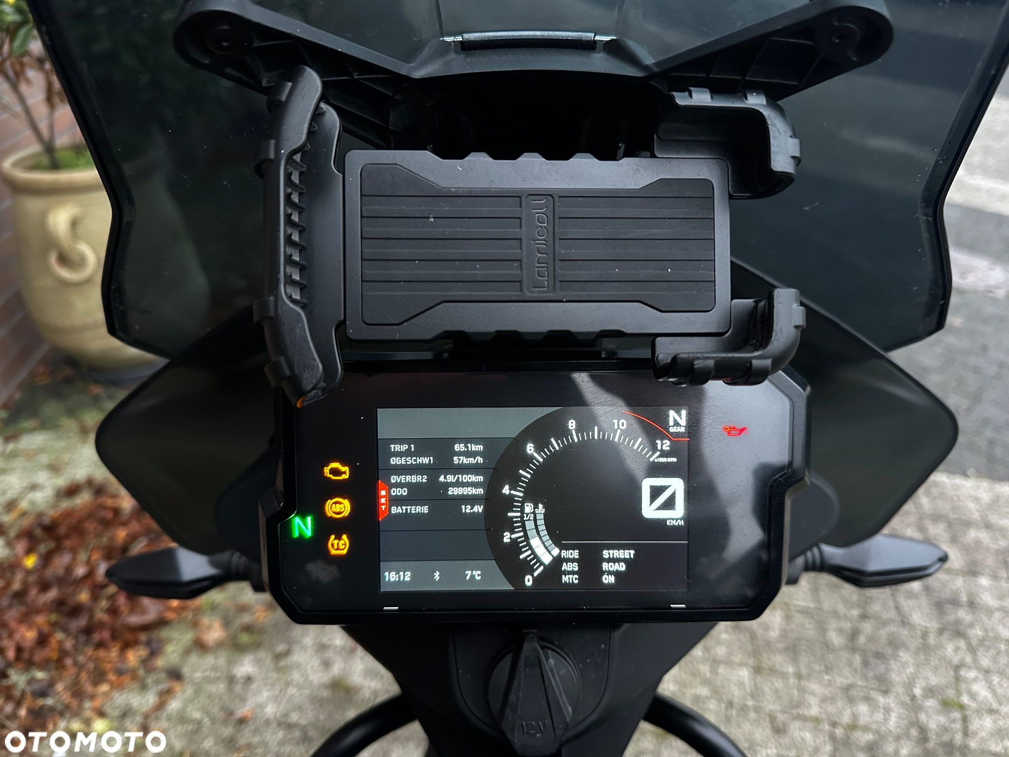 KTM Adventure - 13