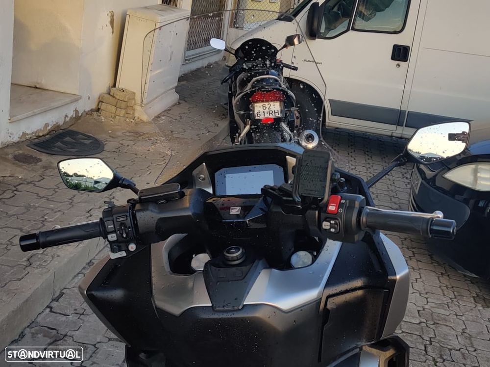 Honda Forza 750 - 11