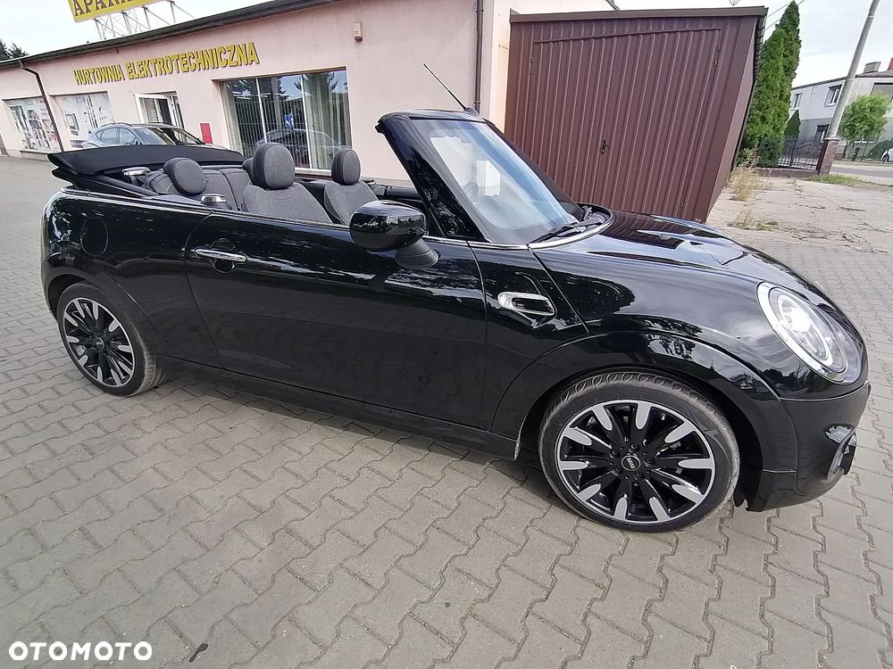 MINI Cooper Cabrio - 11