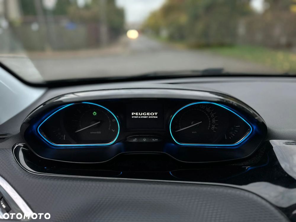 Peugeot 2008 Allure - 14