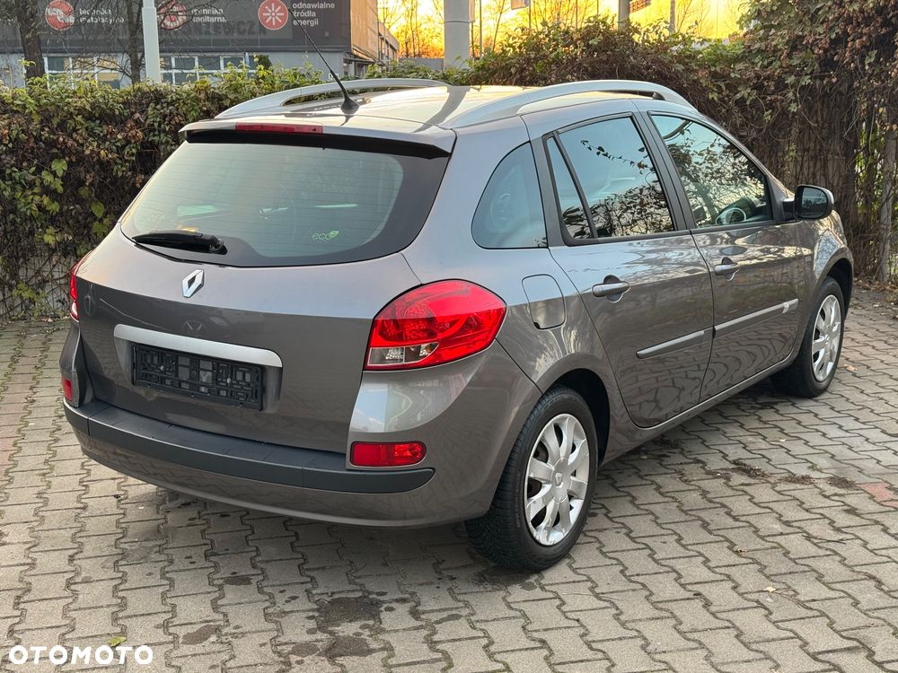 Renault Clio 1.2 16V 75 Expression - 6