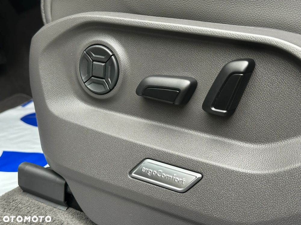 Volkswagen Touareg 3.0 V6 TFSI 4Motion - 24