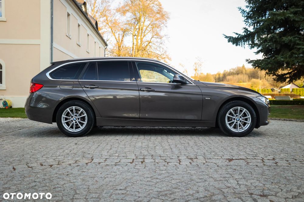 BMW Seria 3 320d Blue Performance Luxury Line - 9