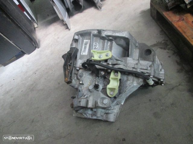 Caixa Velocidades 8200907117 ND4001 RENAULT MEGANE 3 2010 1.9 DCI DIESEL 6V - 3