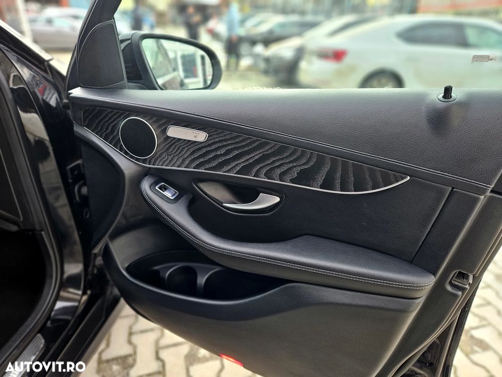 Mercedes-Benz GLC Coupe 300 de 4Matic 9G-TRONIC - 27