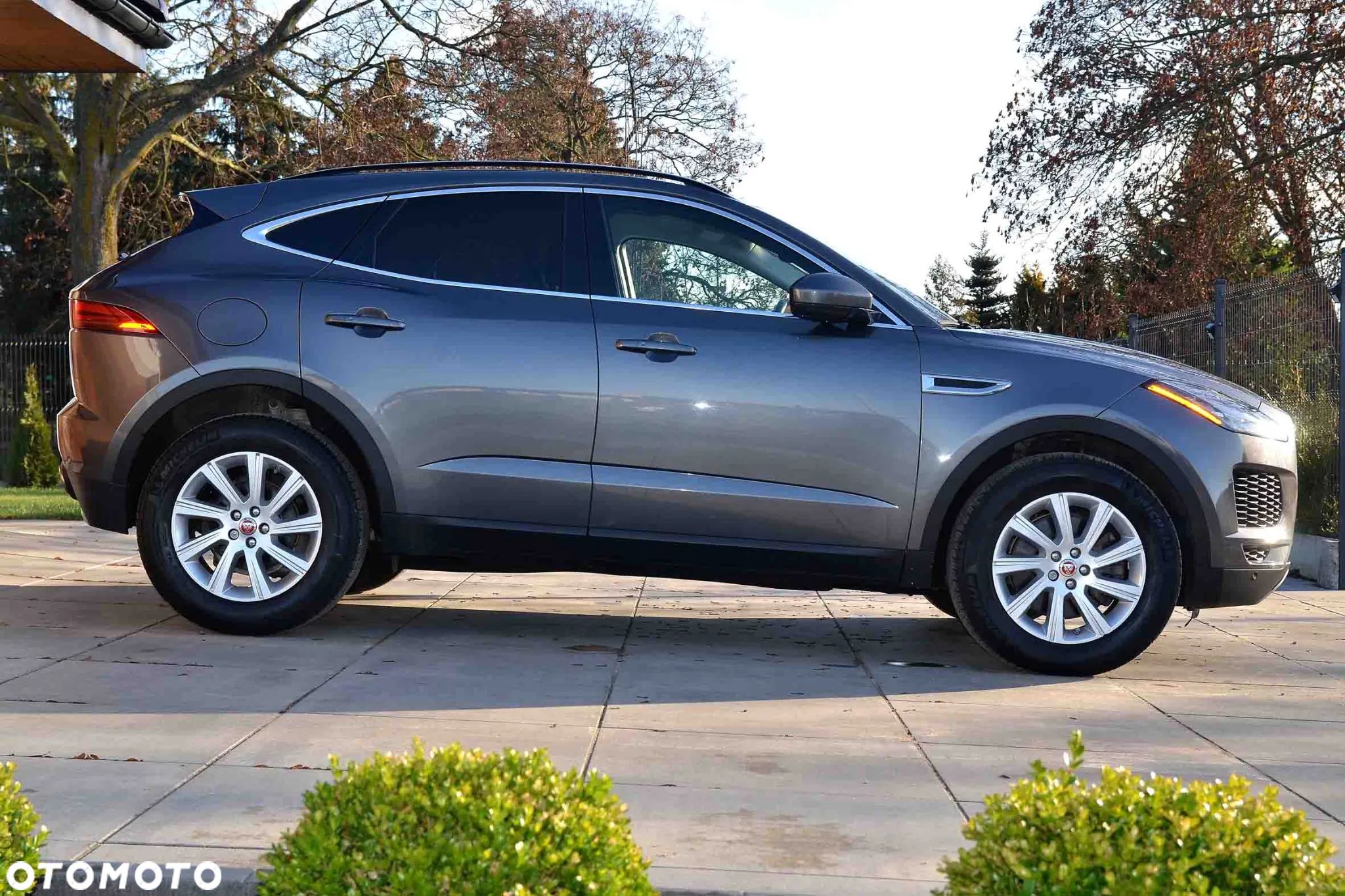 Jaguar E-Pace - 1
