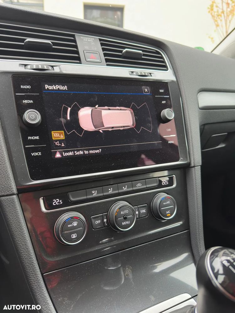 Volkswagen Golf 1.6 TDI Highline - 15