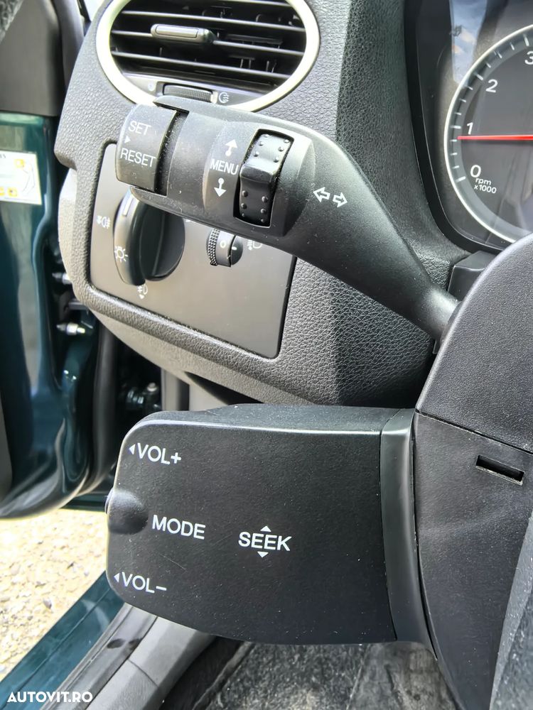 Ford Focus 1.6i Trend - 7