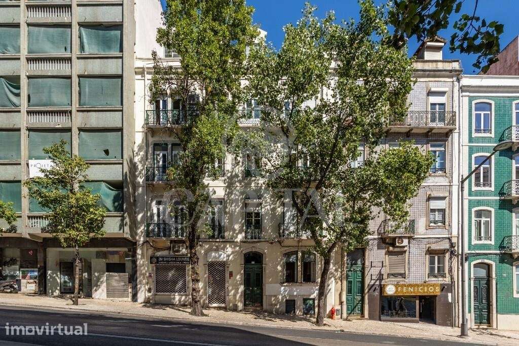 Apartamento de Charme na Rua do Conde Redondo, Santo António - Grande imagem: 2/24
