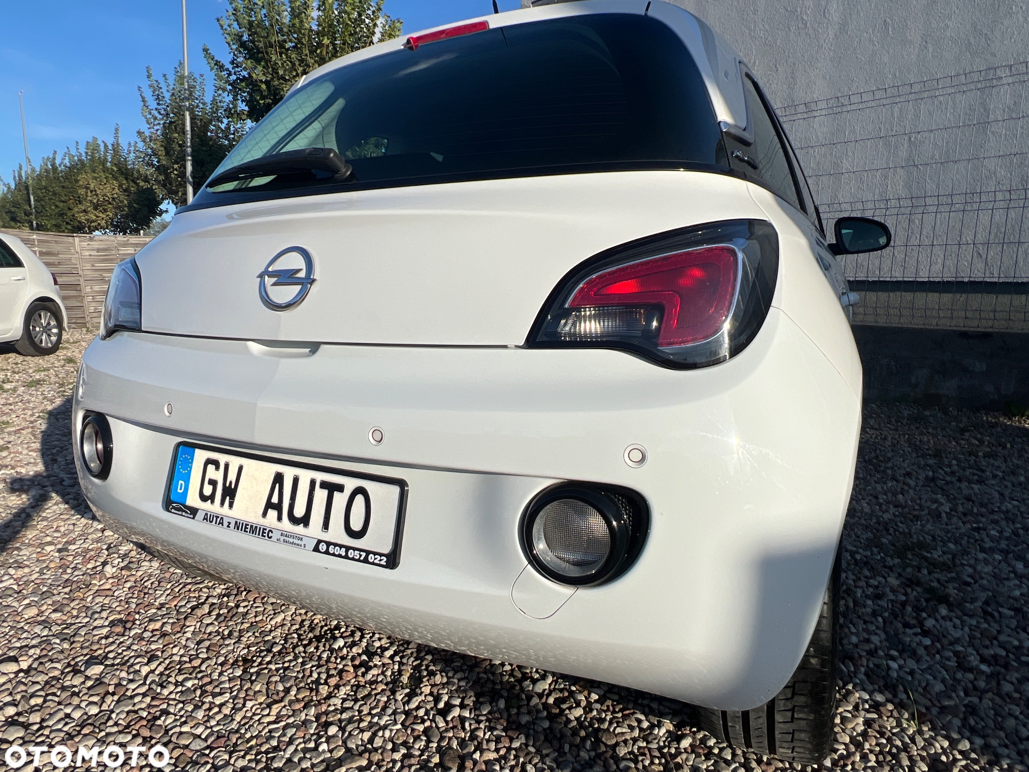 Opel Adam 1.2 White Link - 14