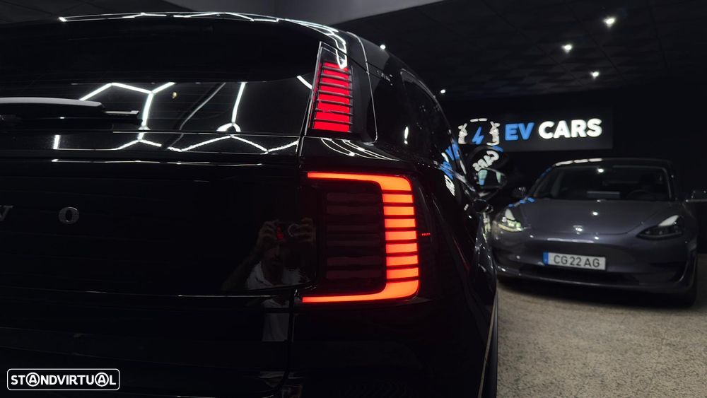 Volvo EX30 Single Motor Extended Range RWD Core - 15