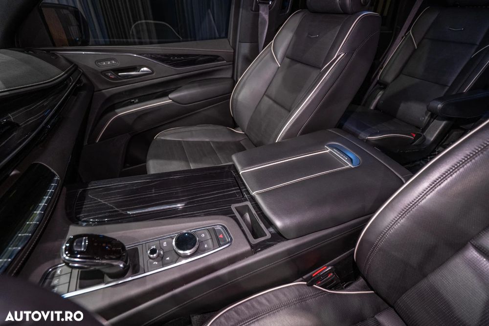 Cadillac Escalade 6.2 V8 AWD AT Platinum - 28