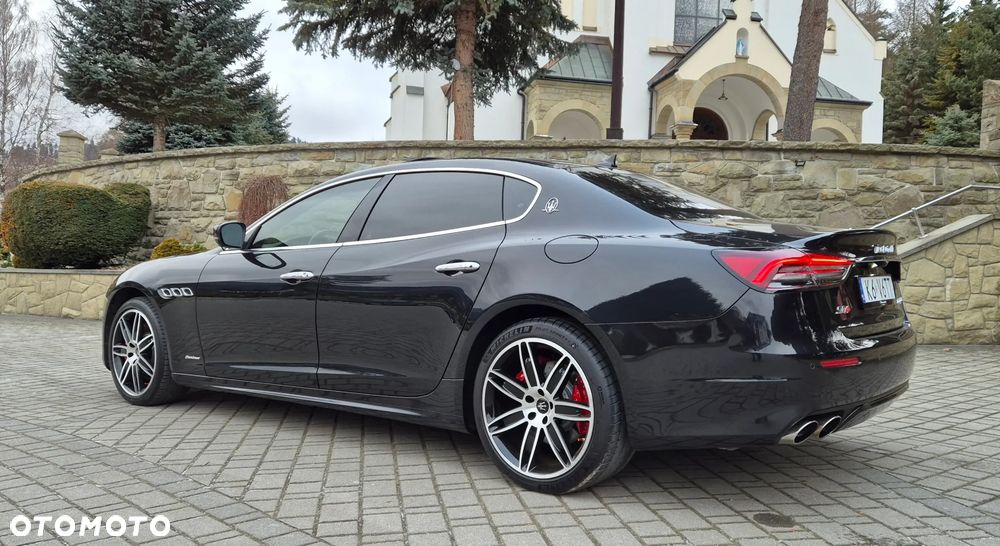 Maserati Quattroporte - 9