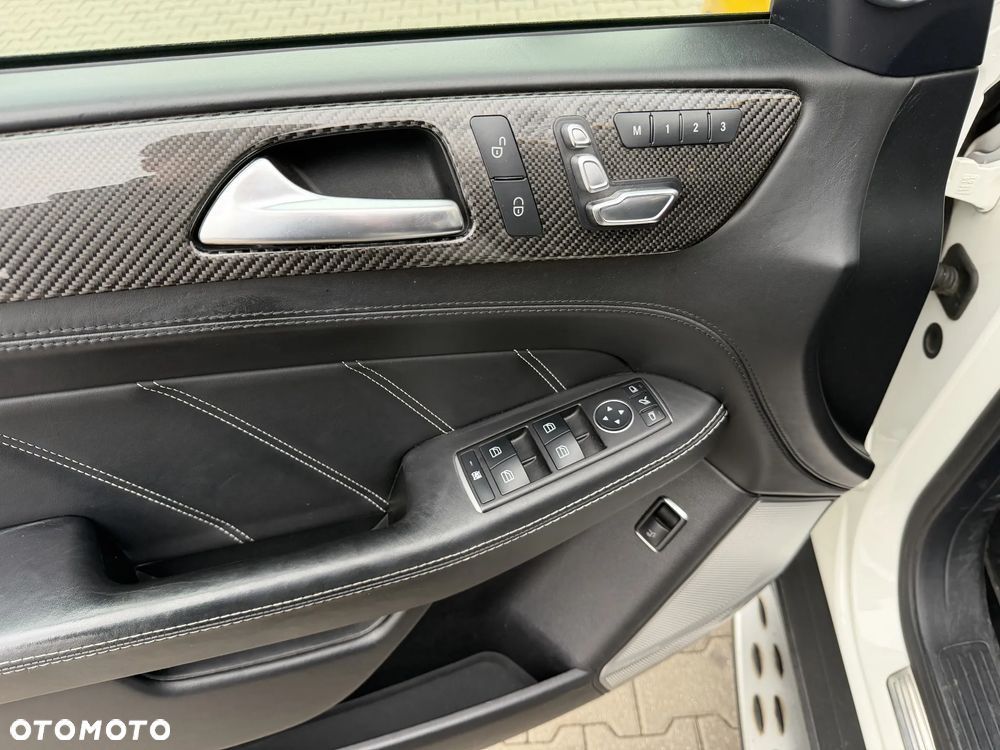 Mercedes-Benz GLE - 12