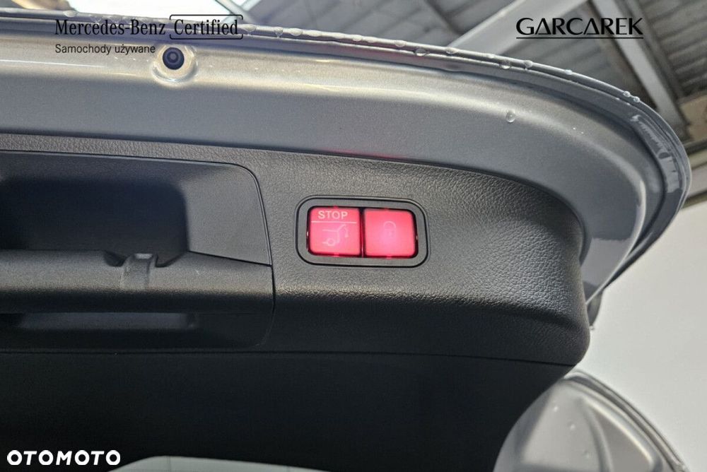 Mercedes-Benz GLA - 12