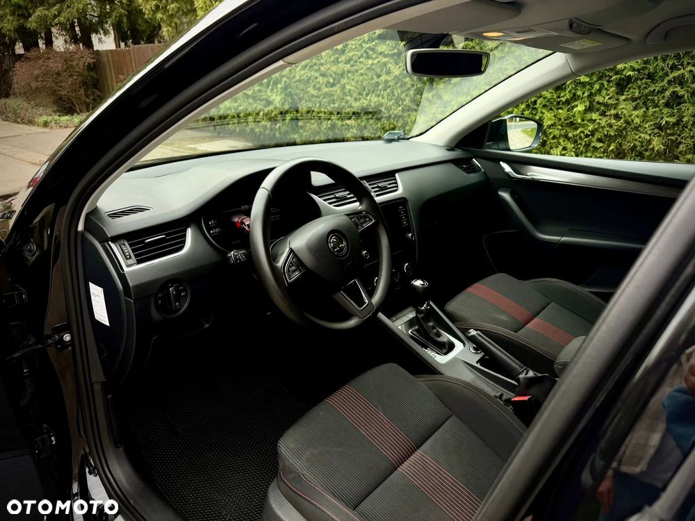 Skoda Octavia 2.0 TDI SCR Style DSG - 18