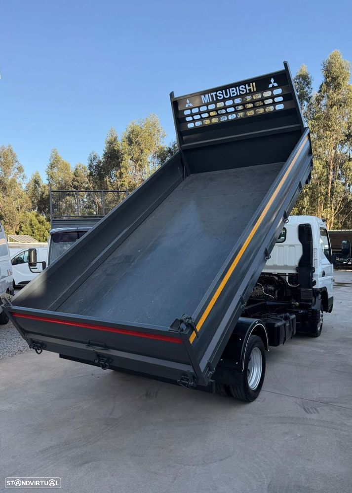 Mitsubishi Fuso Canter Tri-basculante - 9