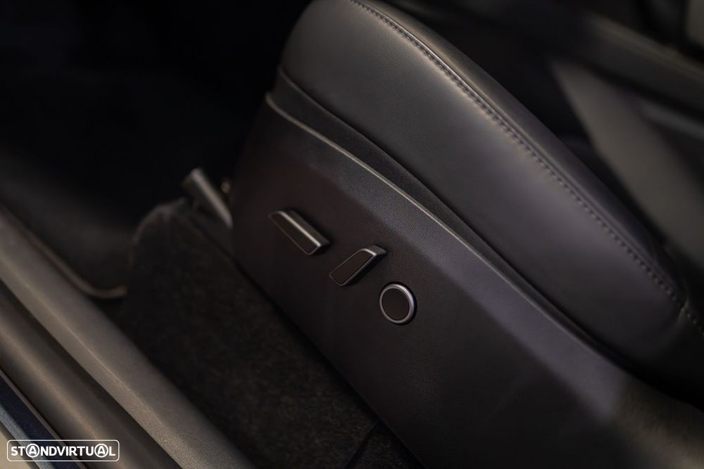 Tesla Model Y RWD - 13