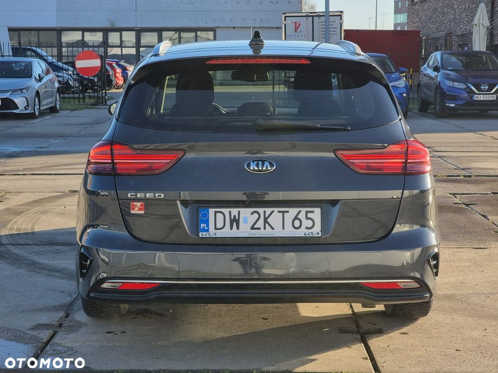 Kia Ceed 1.6 CRDi SCR M - 6