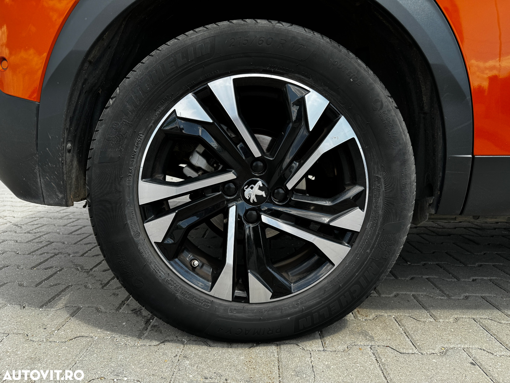 Peugeot 2008 1.2 L PureTech STT GT Line - 11