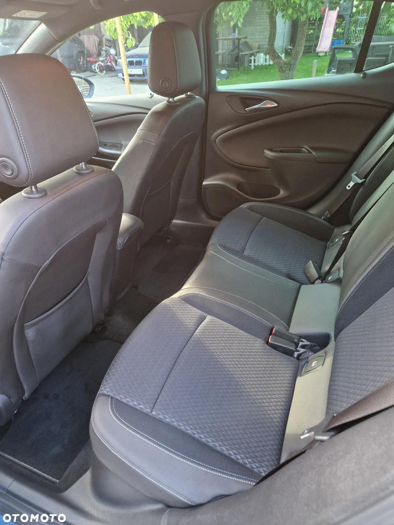 Opel Astra V 1.4 T Elite - 11