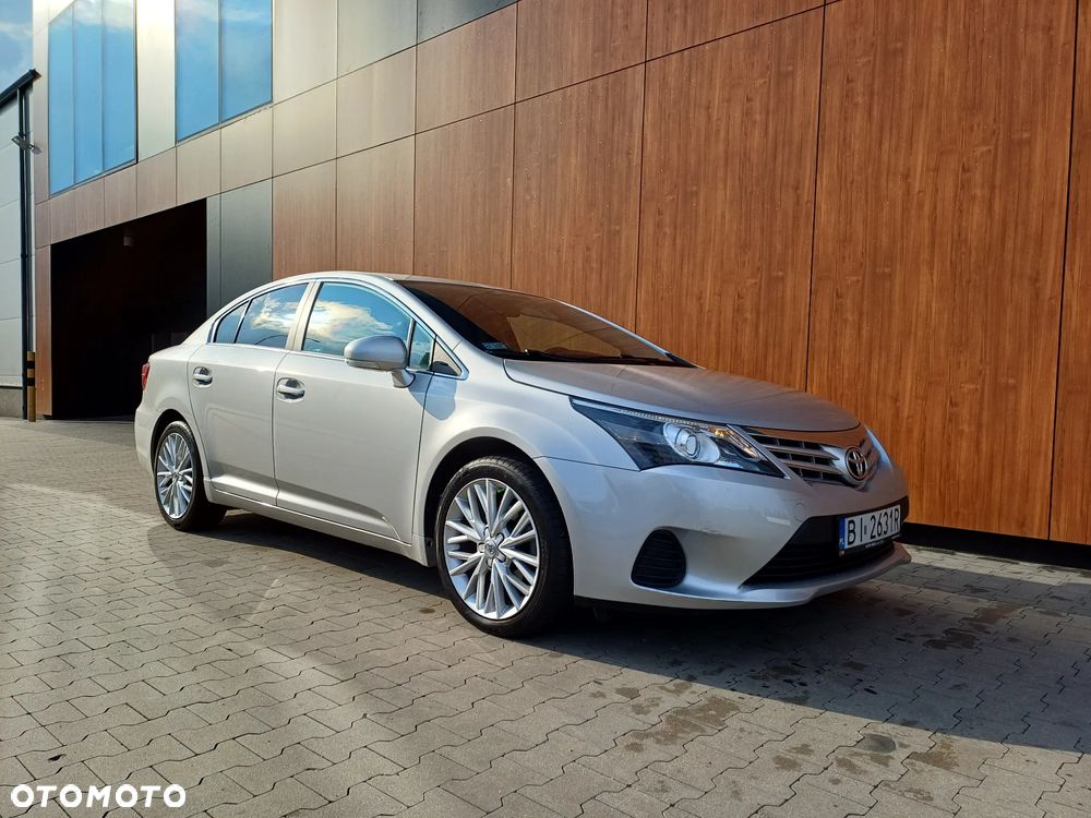 Toyota Avensis 2.0 D-4D Luna - 1