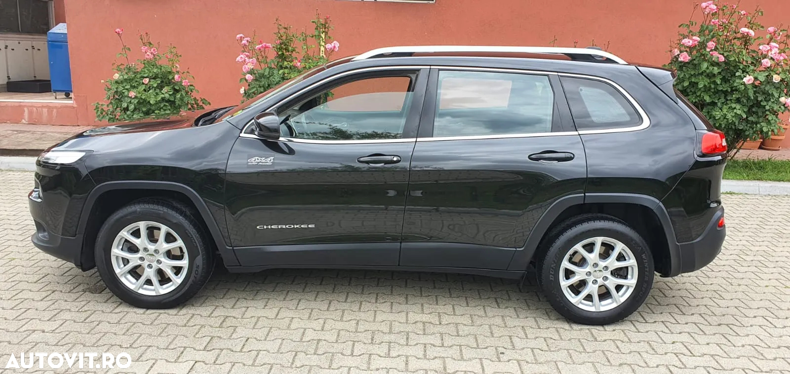 Jeep Cherokee - 16