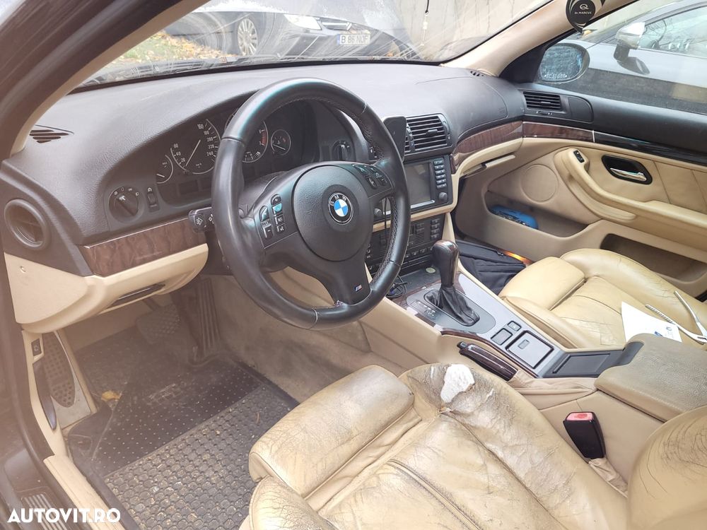 BMW Seria 5 525iA - 14