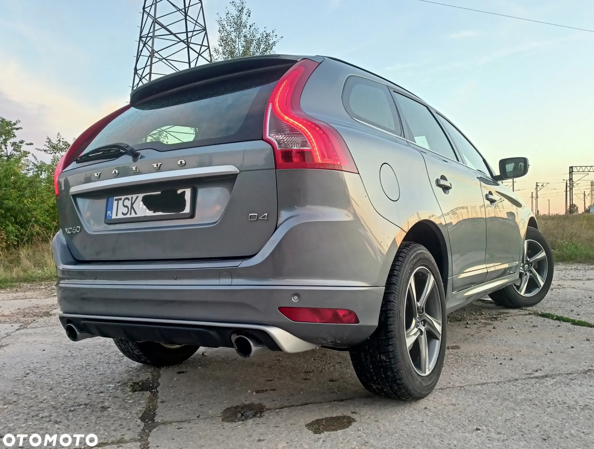 Volvo XC 60 D4 R-Design - 4