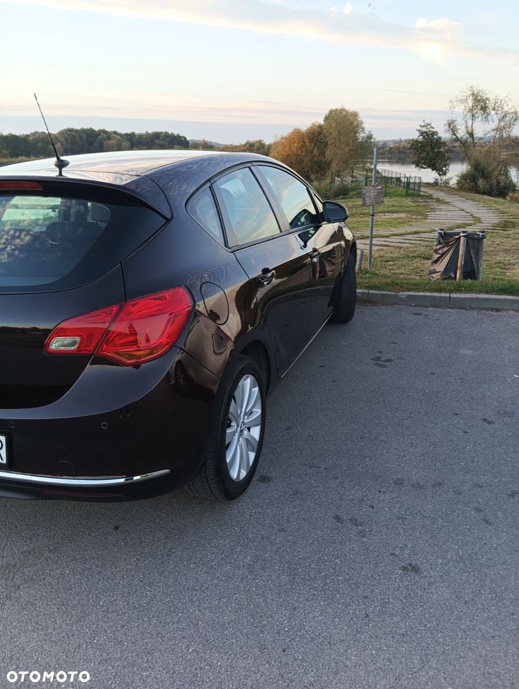 Opel Astra - 4