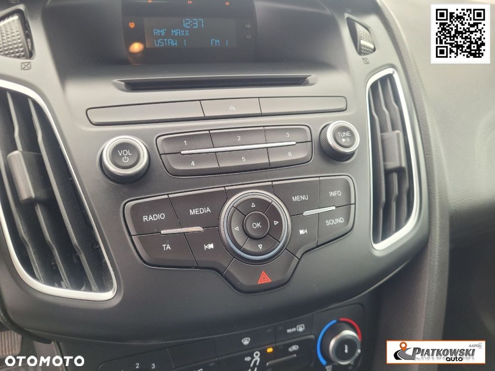 Ford Focus 1.0 EcoBoost Ambiente - 24