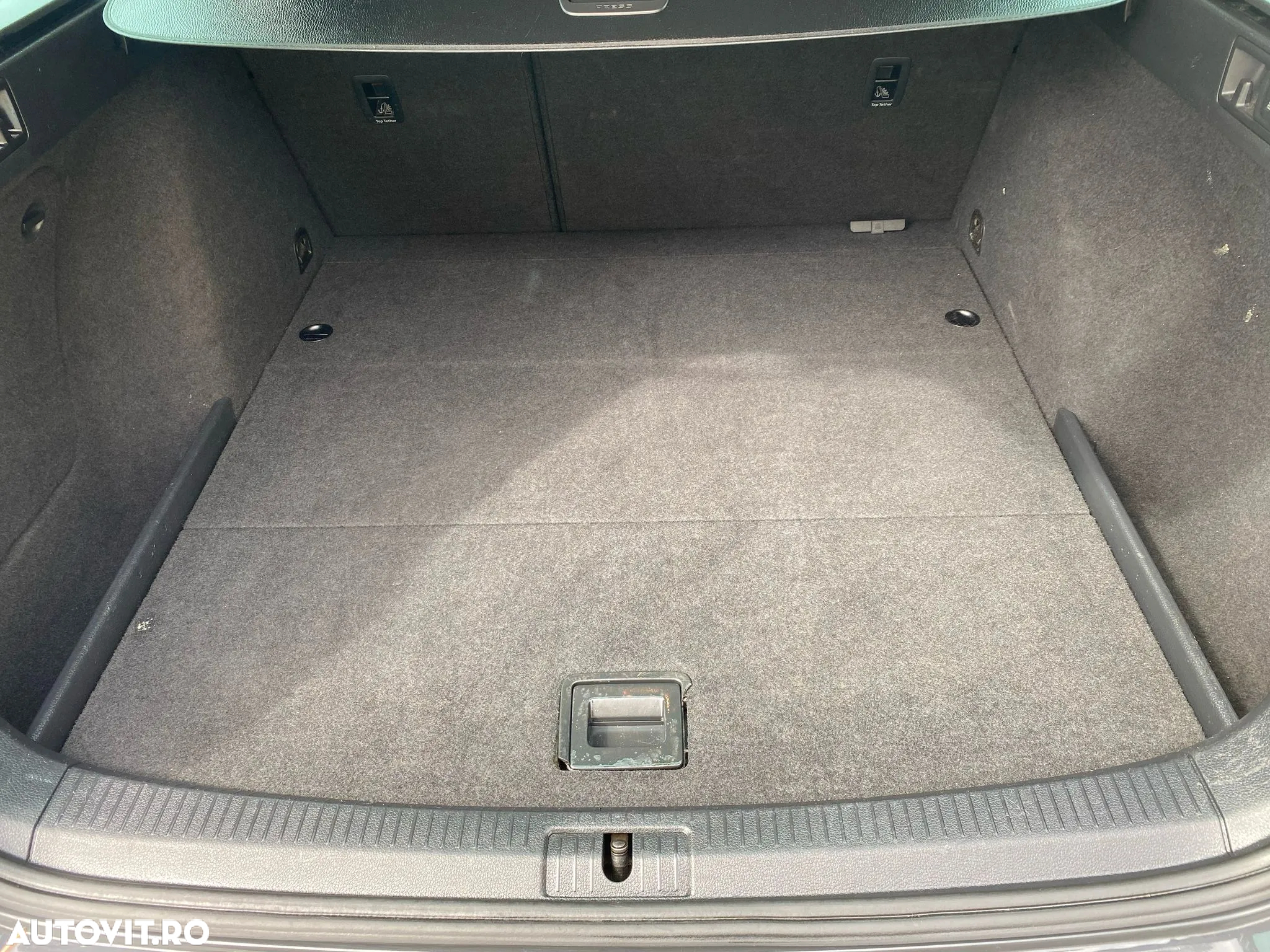 Volkswagen Golf Variant 1.6 TDI BlueMotion Technology Comfortline - 8